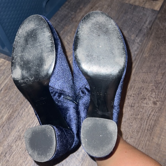 Nine West Khraine Blue Velvet Ankle Booties 8.5 - Picture 5 of 6